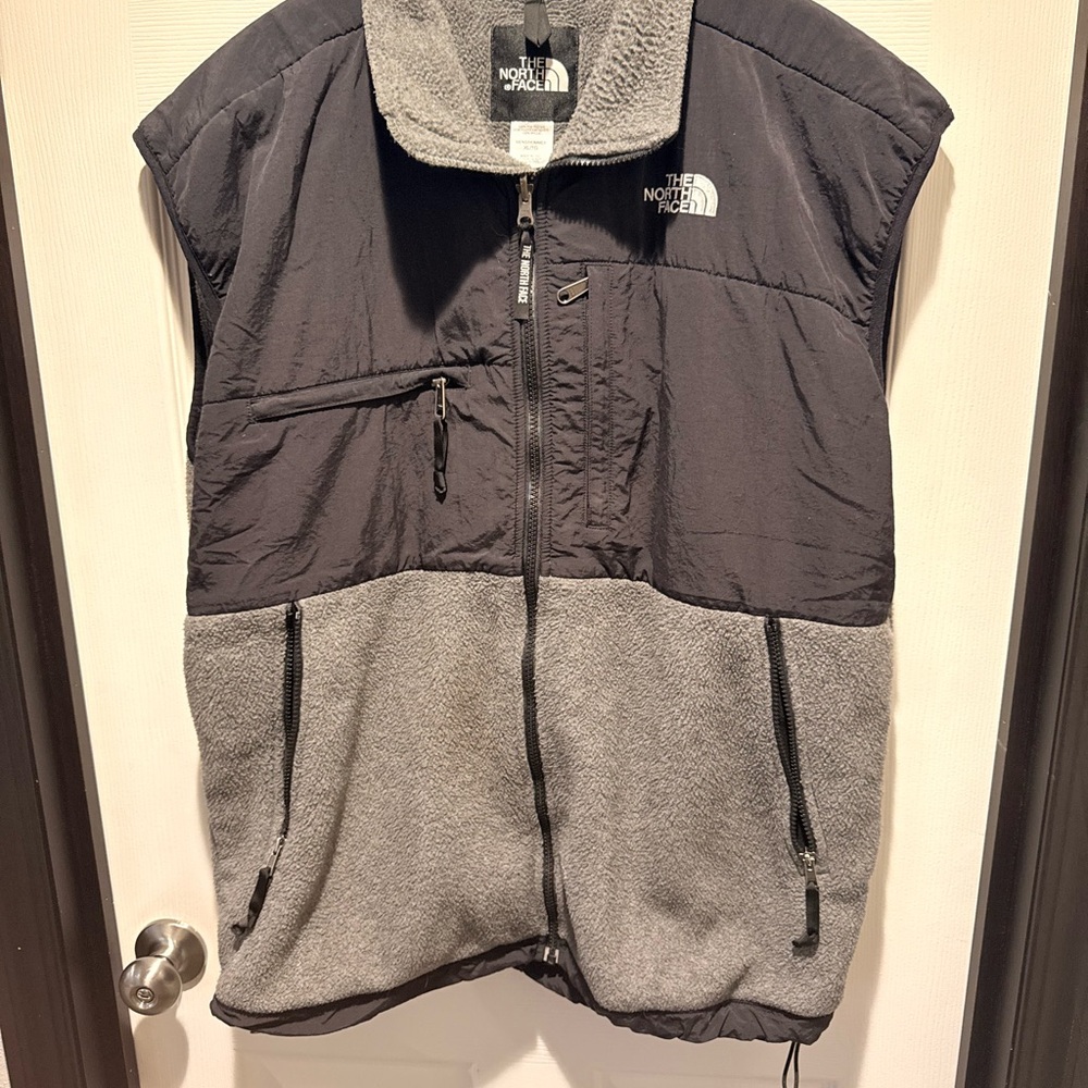 The North Face Men's Two-Tone Vest